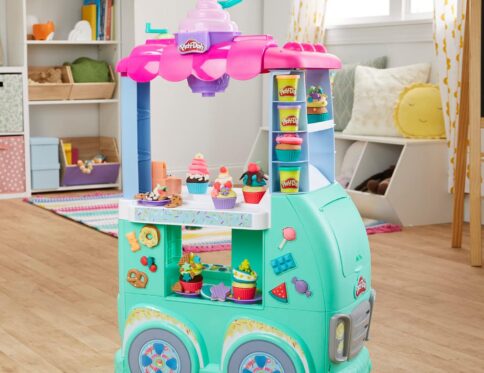Play-Doh Kitchen Creations Sweet Snacks Food Truck